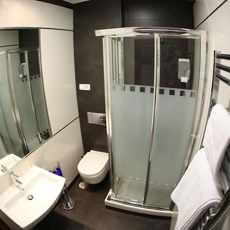 Hostal Atocha Almudena Martin Madrid Extérieur photo